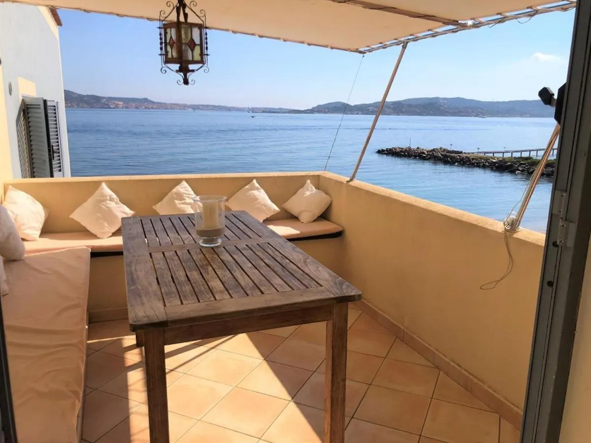 11 Centro - Porto Faro Un Tuffo Dove L'Acqua E Piu Blu Villa Palau 0*,  Italy